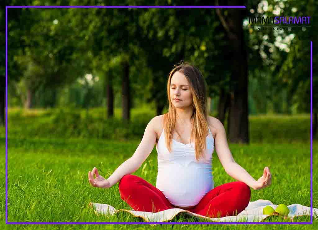 حفظ زیبایی در دوران بارداری ورزش و یوگا خانم حامله