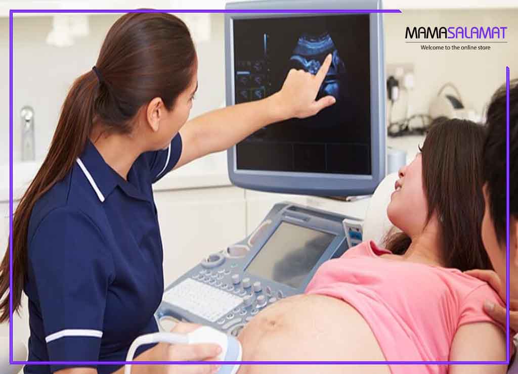 سونوگرافی در بارداری مادر باردار و اپراتور سونوگرافی